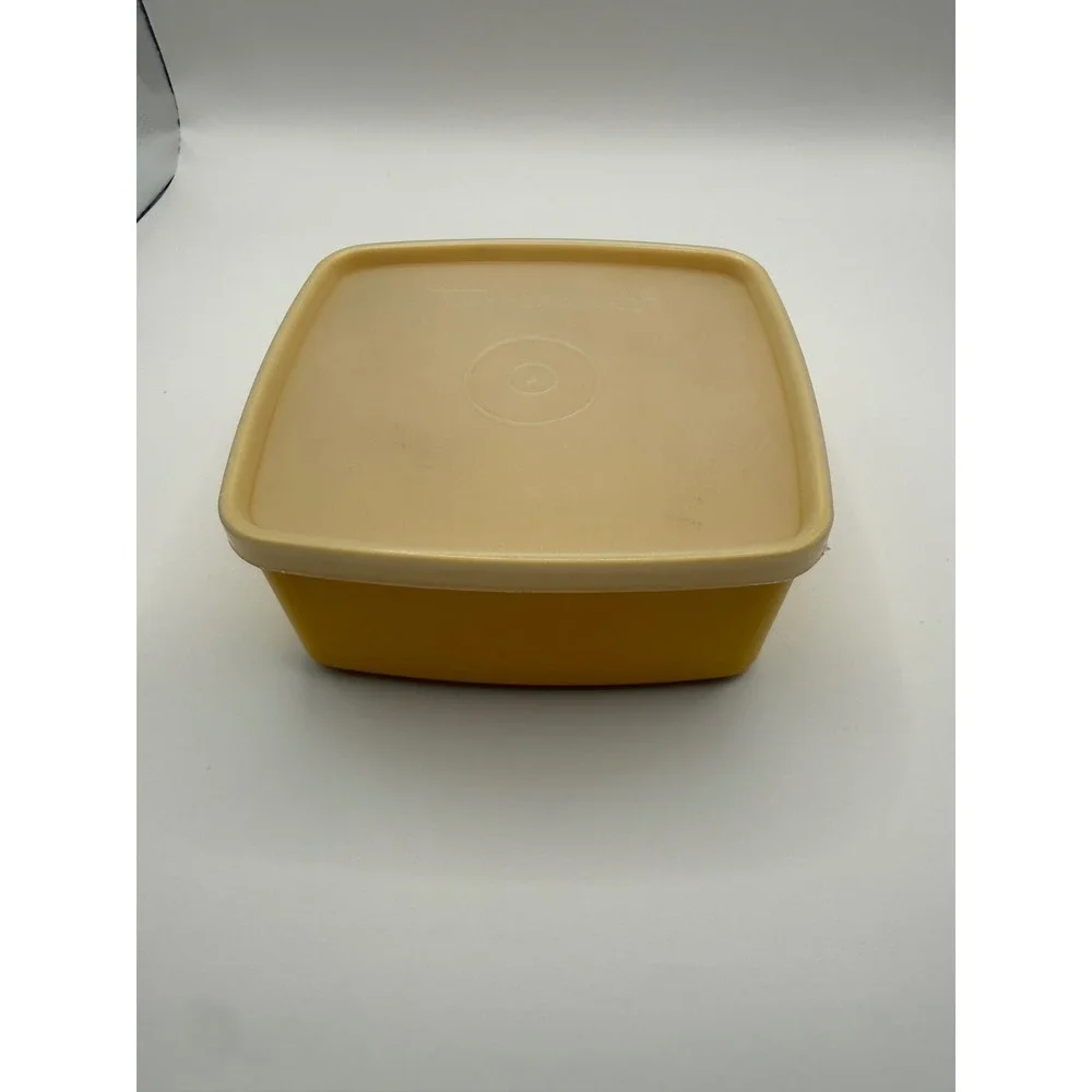 Tupperware vintage servalier